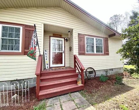 110 Timber Dr, Moyock, NC 27958
