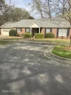 806 Westminster Ln, Kinston, NC 28501