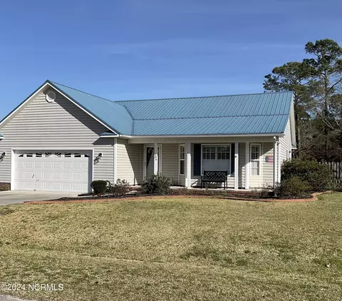 206 Marsh Hen Ct, Swansboro, NC 28584