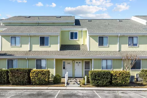 9201 Coast Guard Rd #H109, Emerald Isle, NC 28594