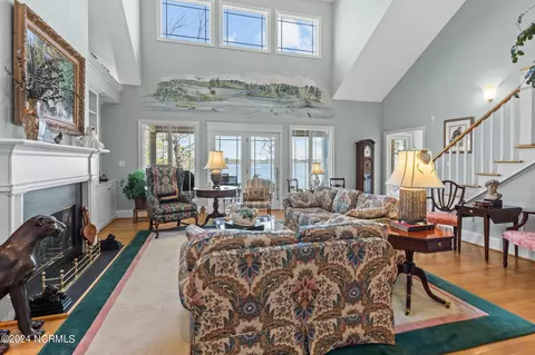 Living - 207 Pamlico Ln, Chocowinity, NC 27817 photo 1 of 3