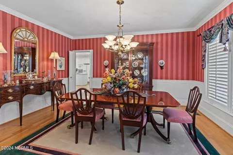 Dining - 207 Pamlico Ln, Chocowinity, NC 27817 photo 1 of 6