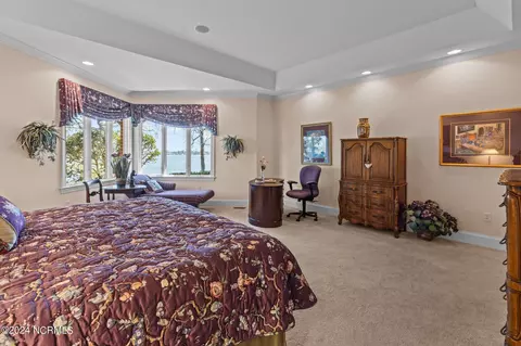 Bedroom - 207 Pamlico Ln, Chocowinity, NC 27817 photo 3 of 14