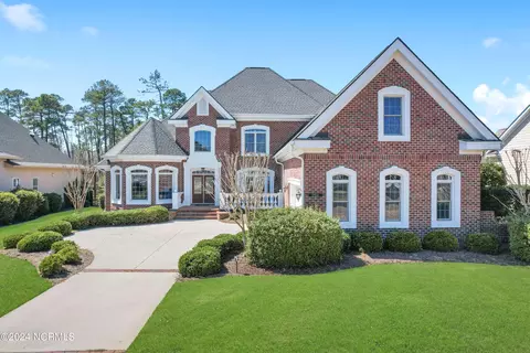 2914 Legends Dr, Southport, NC 28461
