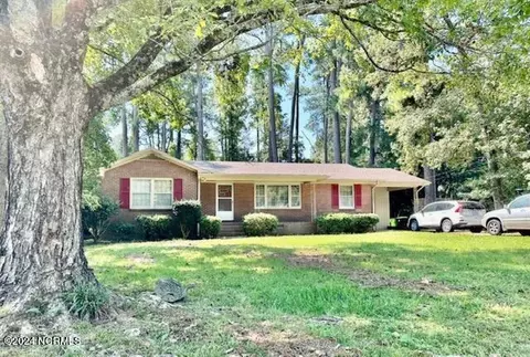 214 E Wyche St, Whiteville, NC 28472