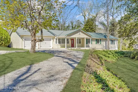 609 Roberdel Rd, Rockingham, NC 28379