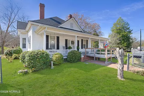 417 Steele St, Rockingham, NC 28379