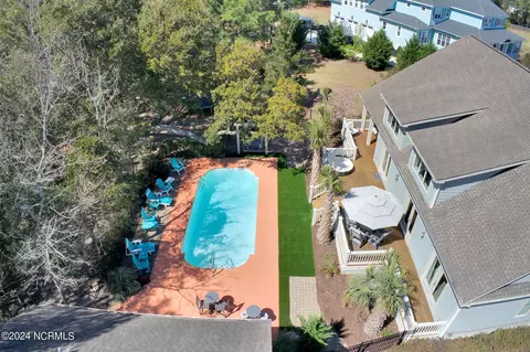 Exterior - 321 E Island View Dr, Hampstead, NC 28443 photo 22 of 30