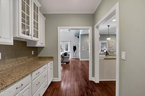 Entry Way - 321 E Island View Dr, Hampstead, NC 28443 photo 8 of 9