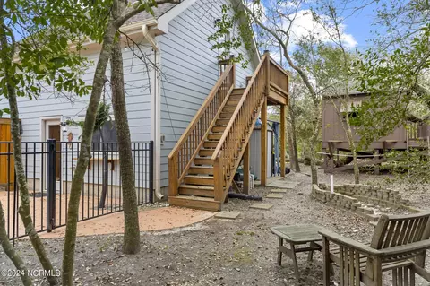 Exterior - 321 E Island View Dr, Hampstead, NC 28443 photo 19 of 30