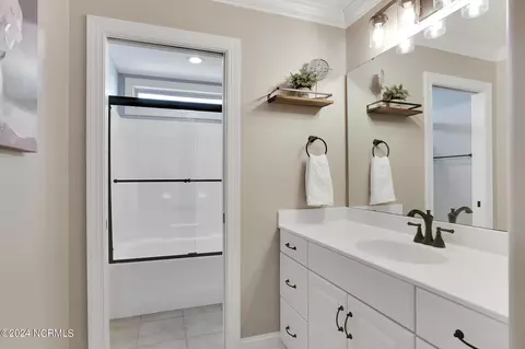 Bath - 321 E Island View Dr, Hampstead, NC 28443 photo 2 of 3