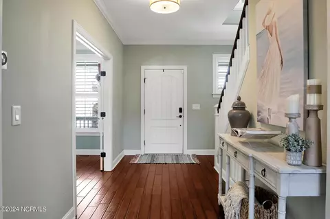 Entry Way - 321 E Island View Dr, Hampstead, NC 28443 photo 4 of 9