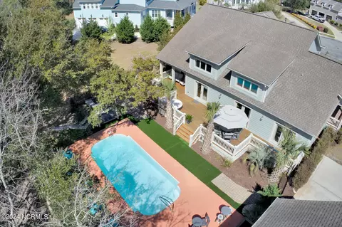Exterior - 321 E Island View Dr, Hampstead, NC 28443 photo 7 of 30