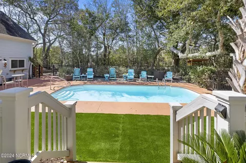 Exterior - 321 E Island View Dr, Hampstead, NC 28443 photo 11 of 30