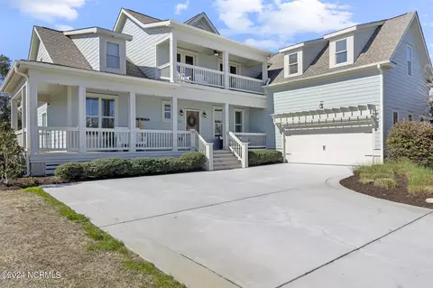 Exterior - 321 E Island View Dr, Hampstead, NC 28443 photo 2 of 30