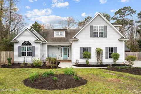 136 Pebble Beach Dr, Hampstead, NC 28443