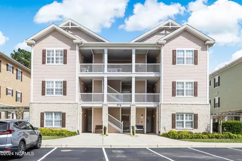 174 Clubhouse Rd #5, Sunset Beach, NC 28468