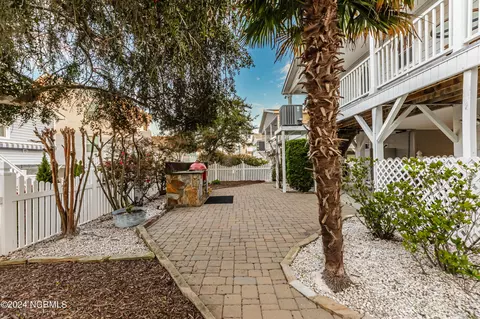 Exterior - 407 37th St, Sunset Beach, NC 28468 photo 5 of 7