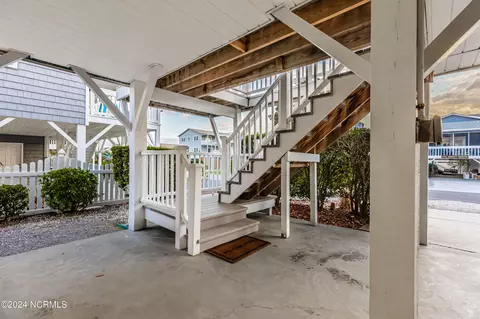 Exterior - 407 37th St, Sunset Beach, NC 28468 photo 7 of 7