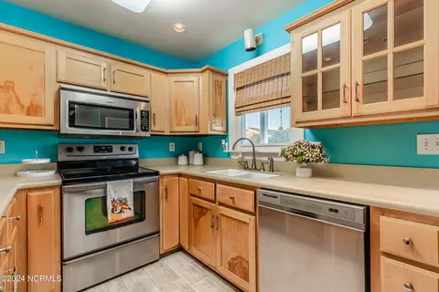 Kitchen - 407 37th St, Sunset Beach, NC 28468 photo 4 of 4