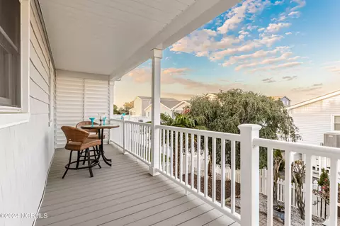 Exterior - 407 37th St, Sunset Beach, NC 28468 photo 3 of 7