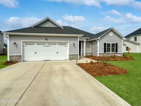 78 W Broughton Ln, Rocky Point, NC 28457