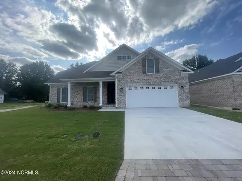 3824 Oliver Ct, Winterville, NC 28590