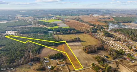 2629 H B Lewis Rd, Clinton, NC 28328