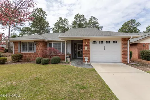 275 Mockingbird Ct, Pinehurst, NC 28374