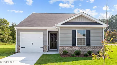 1411 N Wilshire Ct, Kinston, NC 28504