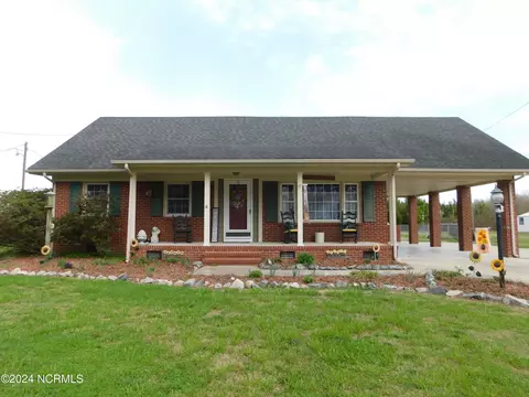561 Gaulberry Rd, Elizabeth City, NC 27909