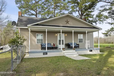 9987 Cherry Run Rd, Greenville, NC 27834