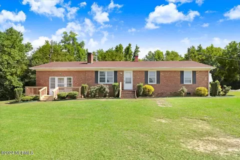 141 Parker Rd, Mount Olive, NC 28365