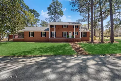 103 Wallace St, Hamlet, NC 28345 photo 2