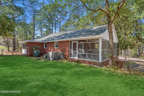 103 Wallace St, Hamlet, NC 28345 photo 38