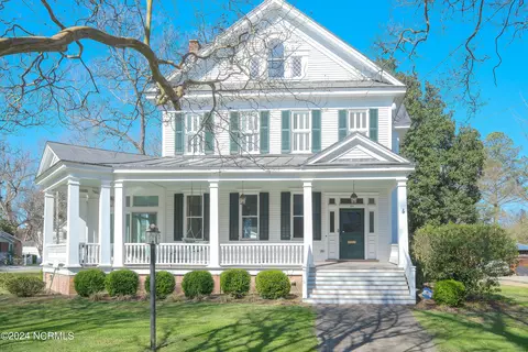201 N Granville St, Edenton, NC 27932