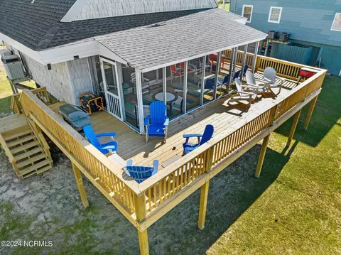 Exterior - 456 Queen Anne Dr, Bath, NC 27808 photo 4 of 10