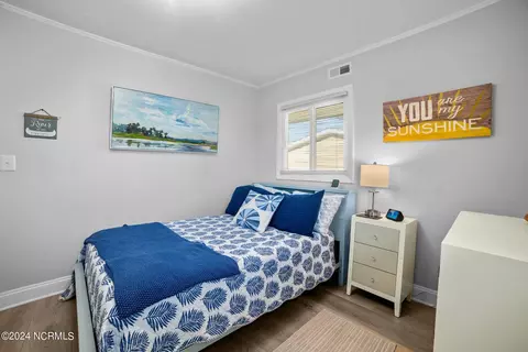 Bedroom - 456 Queen Anne Dr, Bath, NC 27808 photo 5 of 8