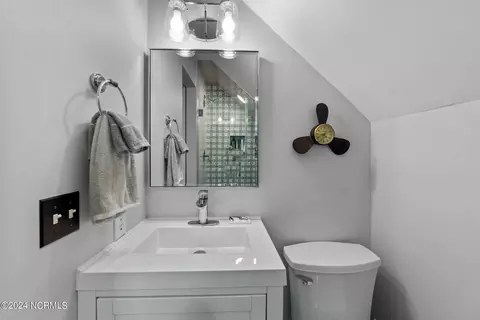 Bath - 456 Queen Anne Dr, Bath, NC 27808 photo 2 of 2