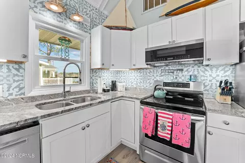 Kitchen - 456 Queen Anne Dr, Bath, NC 27808 photo 3 of 3