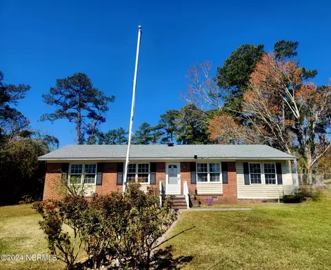 108 Greenway Ct, Havelock, NC 28532