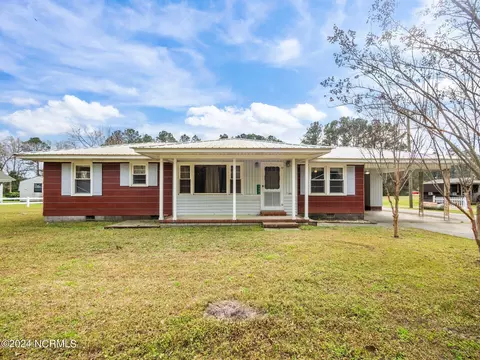 1661 Catherine Lake Rd, Jacksonville, NC 28540