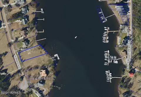 9213 Hornigold Ave, Oriental, NC 28571