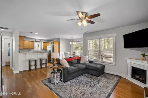 106 Emerson Ct, Hampstead, NC 28443 photo 7