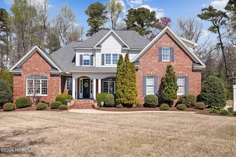 812 Van Gert Dr, Winterville, NC 28590