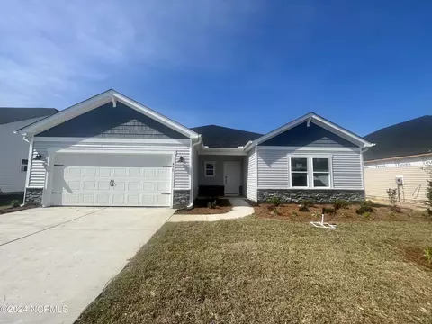 490 Forthlin Dr NW, Calabash, NC 28467