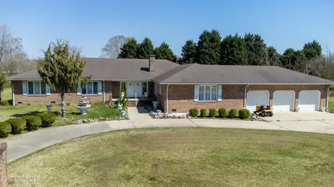 158 Riverwood Dr, Hertford, NC 27944