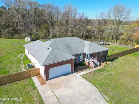 310 Mcpherson Rd, South Mills, NC 27976