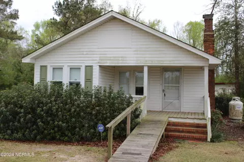 3841 Nc 53 Hwy W, Burgaw, NC 28425
