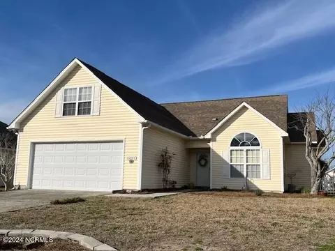 5001 N Hampton Dr SE, Southport, NC 28461